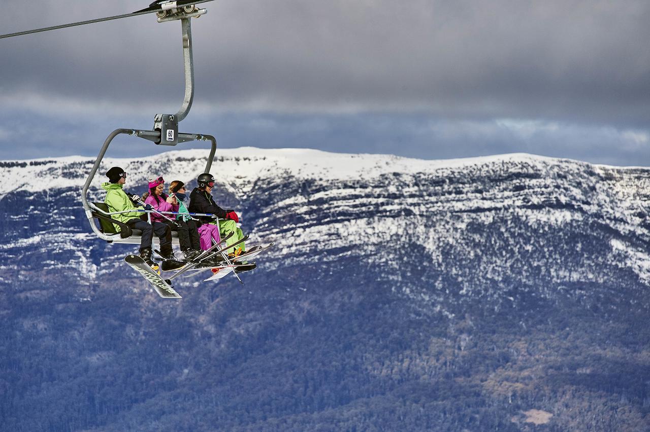 Ski Club Of Victoria - Ivor Whittaker Lodge Mount Buller Exterior foto